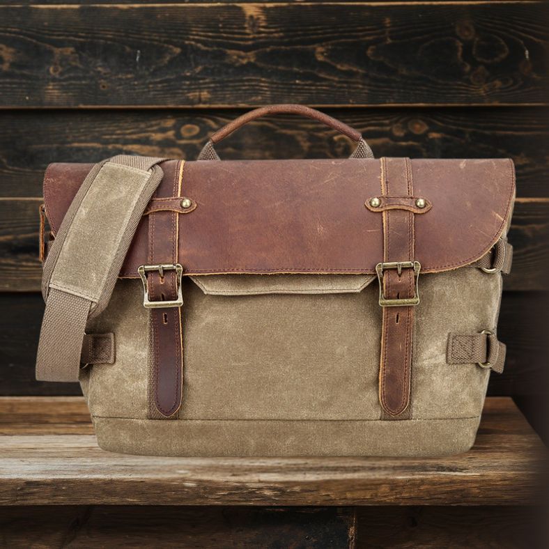 Camera Messenger Bag | TALLIN