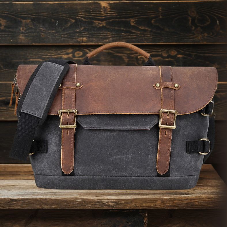 Camera Messenger Bag | TALLIN