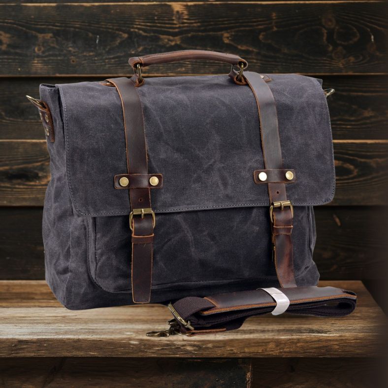 Canvas & Leather Messenger Bag | BRUGES