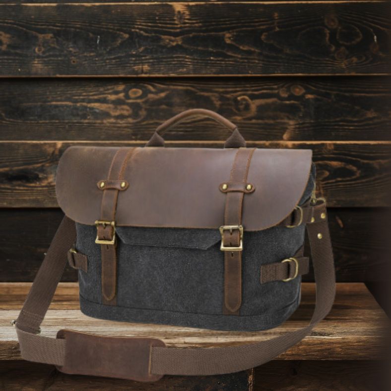 Canvas Shoulder Bag | BOULDER