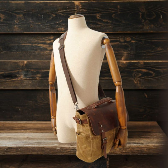 Canvas Crossbody Messenger Bag | PETERSBURG